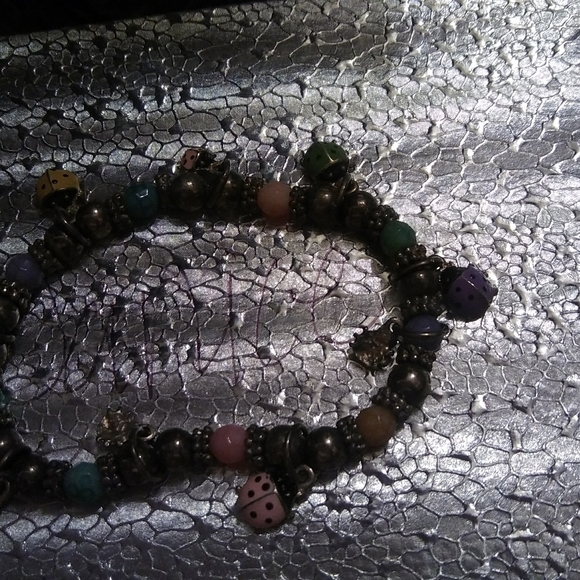 Bracelets - Picture 7 of 8